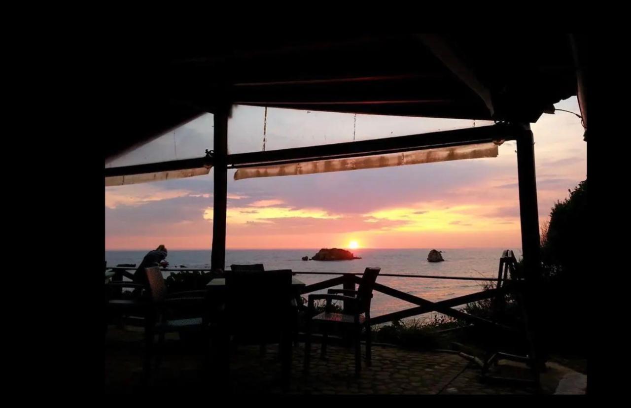 Stefanias Prasoudi Beach Ágios Matthaíos Exteriör bild