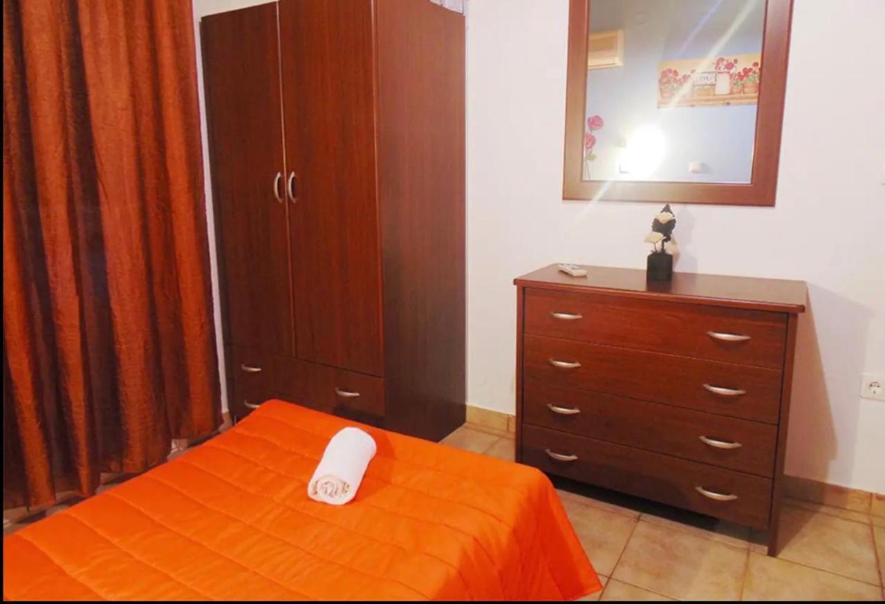 Stefanias Prasoudi Beach Ágios Matthaíos Exteriör bild