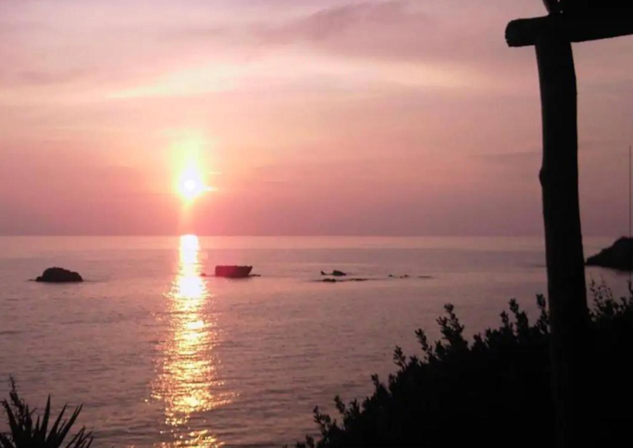 Stefanias Prasoudi Beach Ágios Matthaíos Exteriör bild