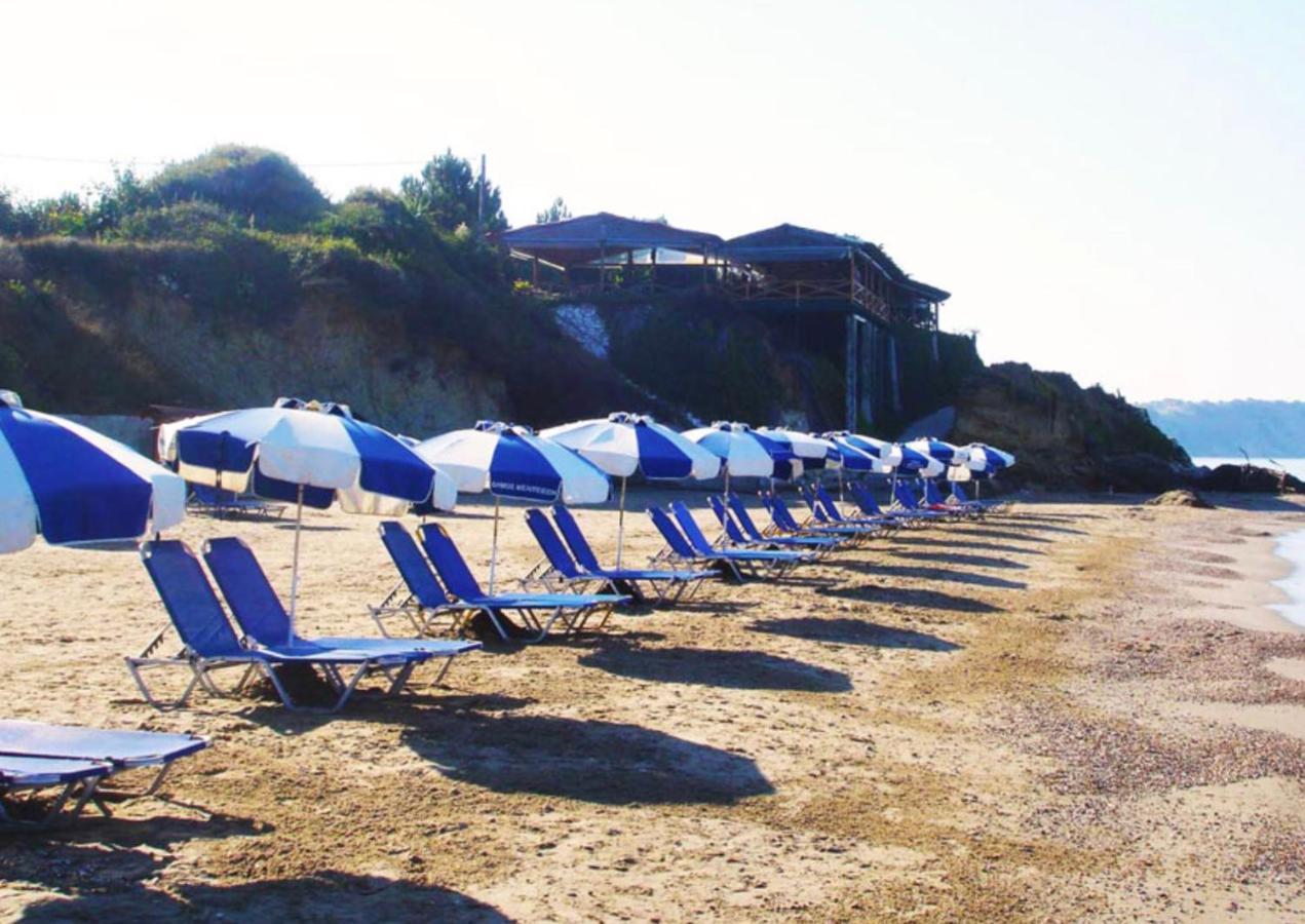 Stefanias Prasoudi Beach Ágios Matthaíos Exteriör bild